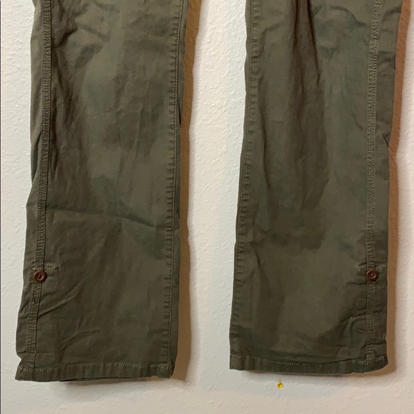 Women’s North Face Recreation Roll-Up Pants - Picture 4 of 8